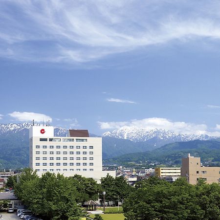 Hotel Granmirage Uozu Екстериор снимка