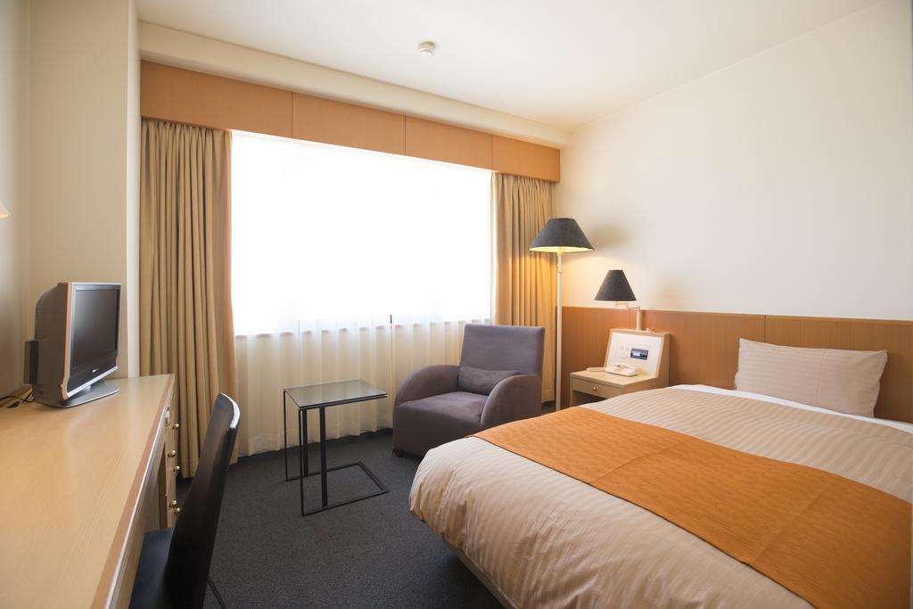 Hotel Granmirage Uozu Екстериор снимка