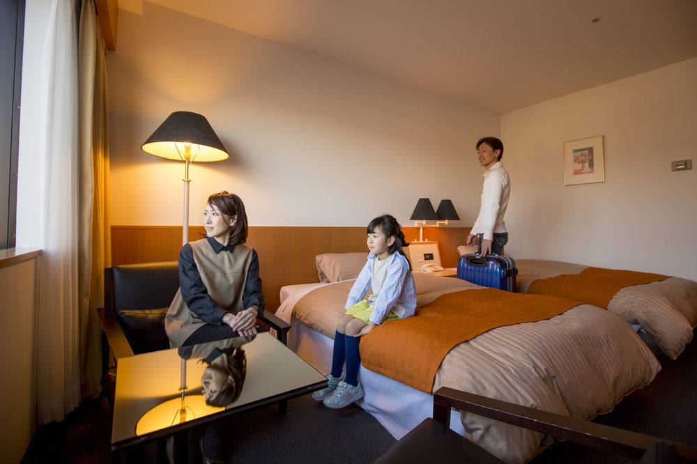 Hotel Granmirage Uozu Екстериор снимка
