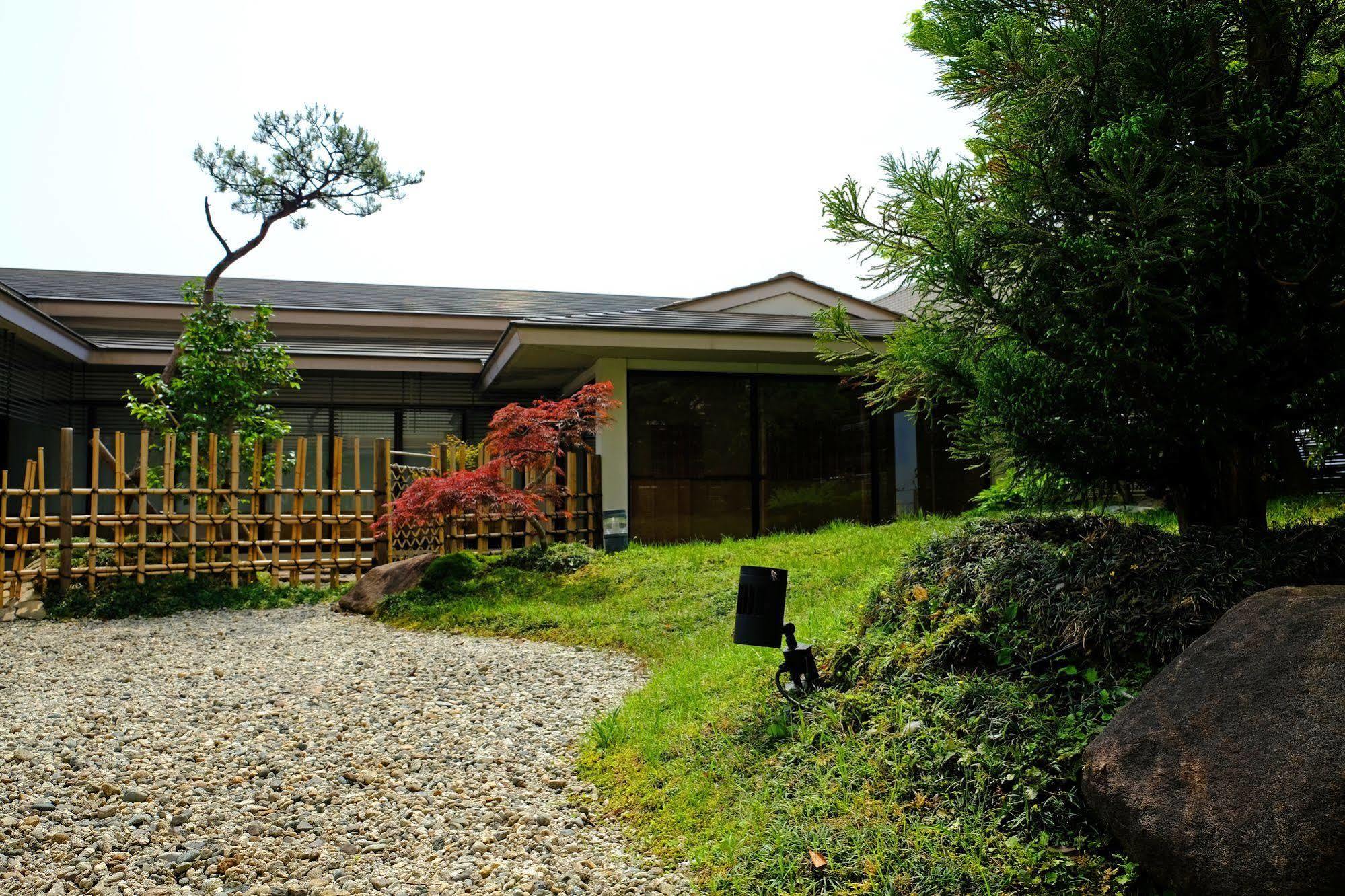 Hotel Granmirage Uozu Екстериор снимка