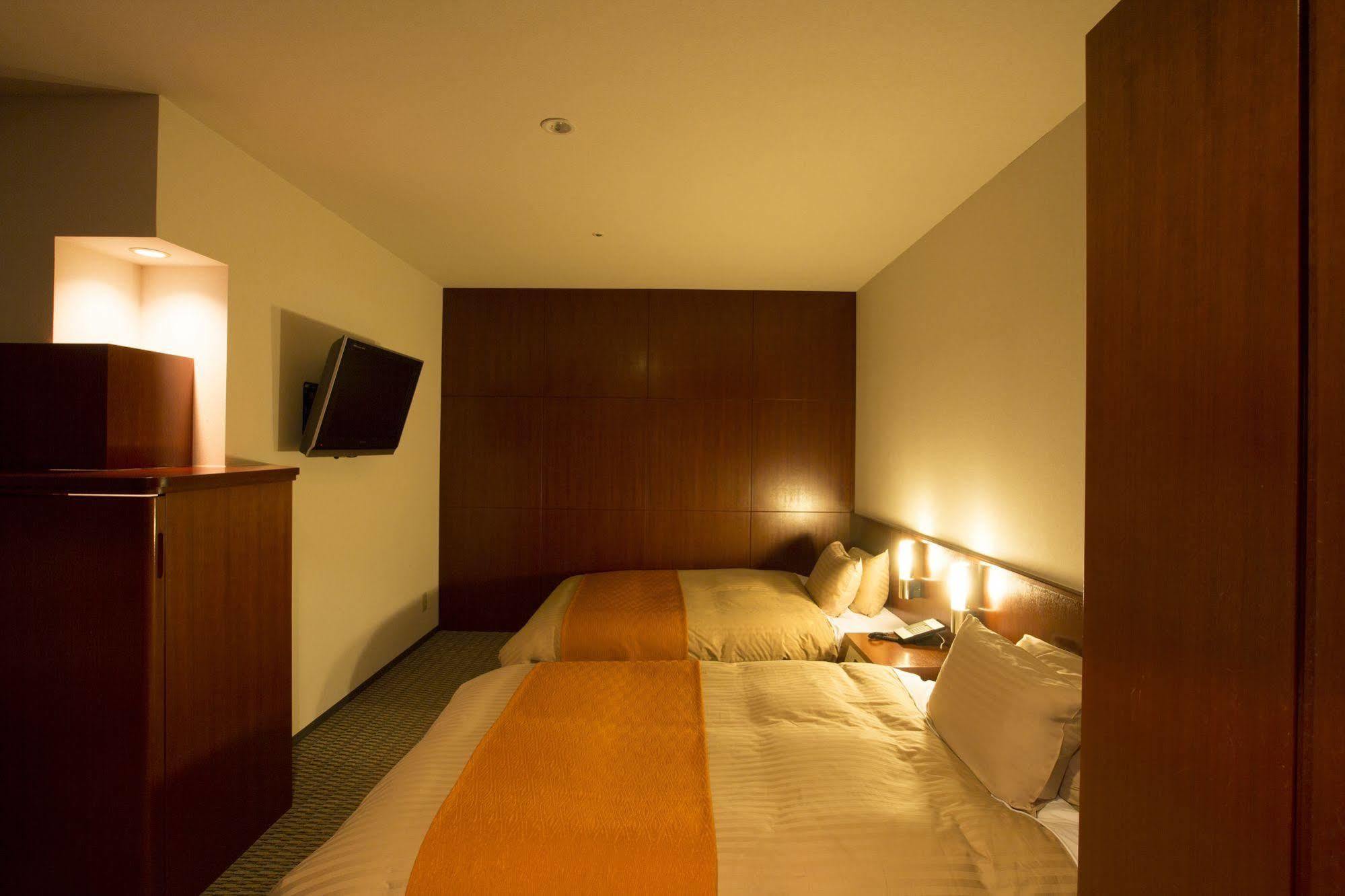 Hotel Granmirage Uozu Екстериор снимка
